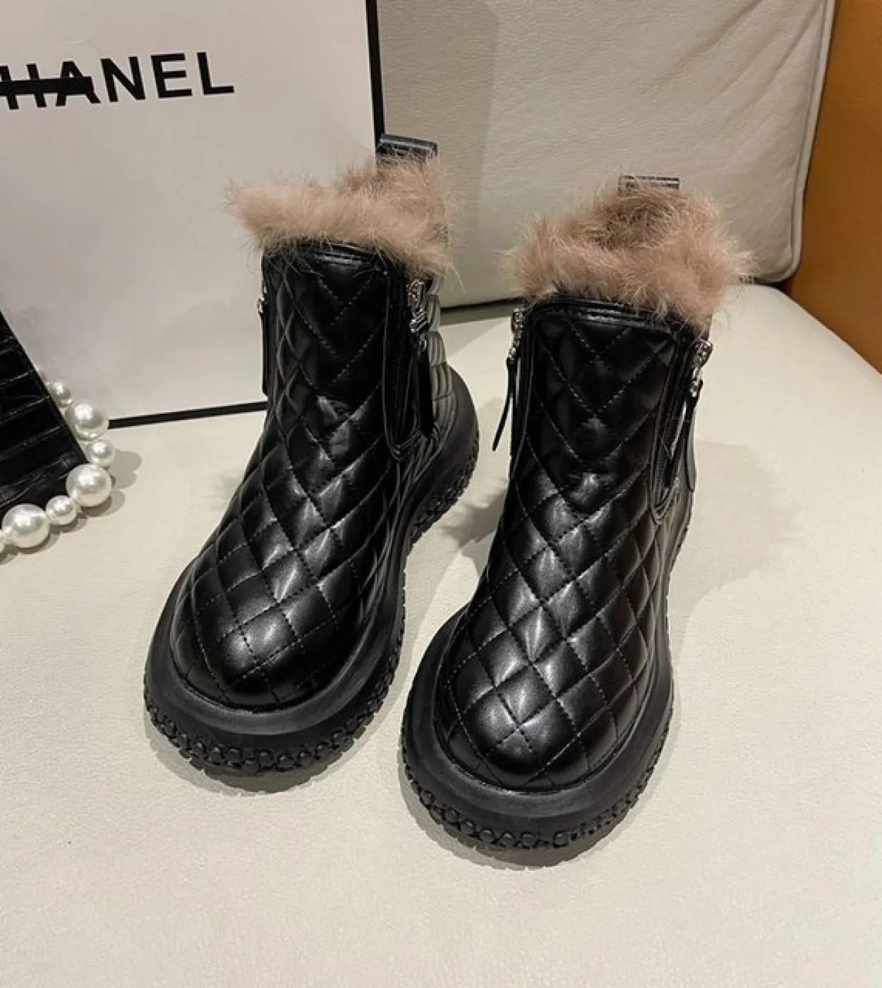 2022 Stivali da donna Fashion Plus Stivali da neve invernali in velluto Stivaletti casual piatti da donna Stivaletti da donna in