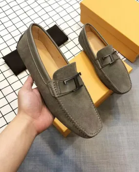 22 Scarpe da guida comode in pelle con fibbia in metallo Mocassini da uomo in pelle scamosciata Set suole Doug Fashion Designer
