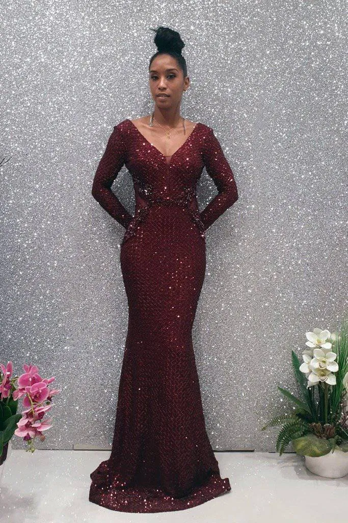 Abito lungo  a sirena bordo Moda Mania  in tulle  con motivo in paillette a manica lunga