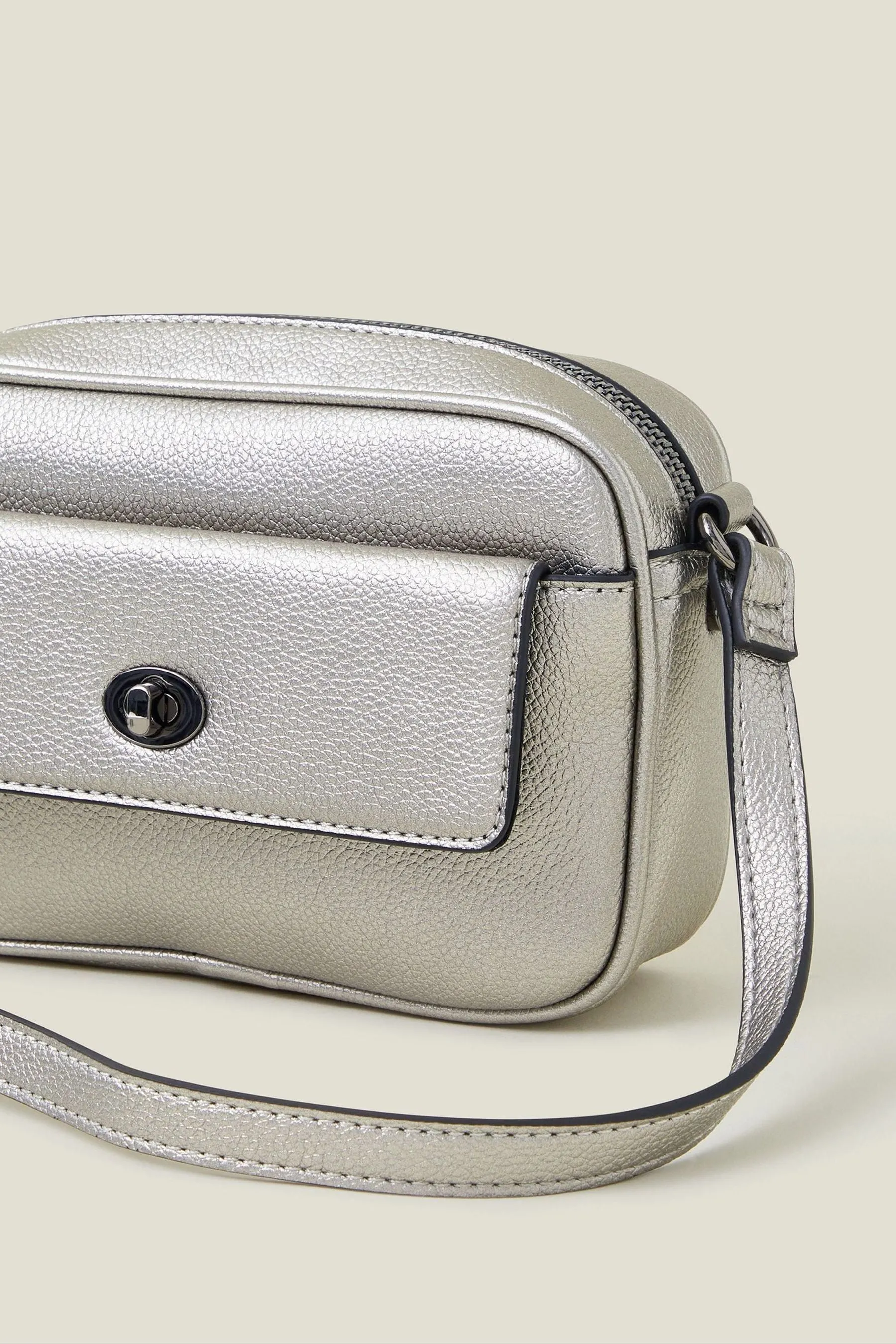 Accessorize - Borsa a tracolla piccola con chiusura a gireggio
