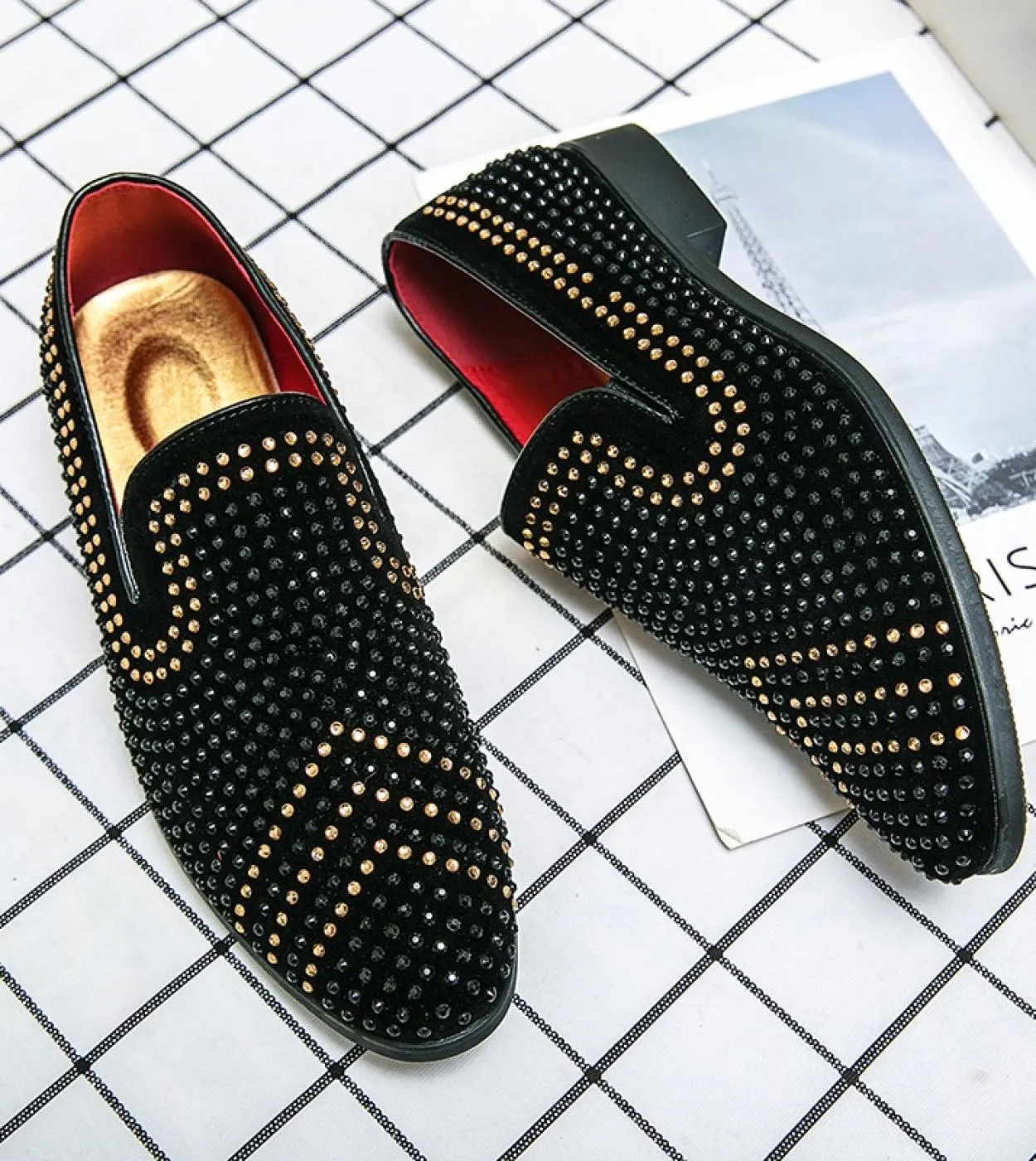 Black Spikes 2022 New Brand Mens Mocassini Scarpe di lusso Denim e paillettes in metallo Scarpe da uomo casual di alta qualità P