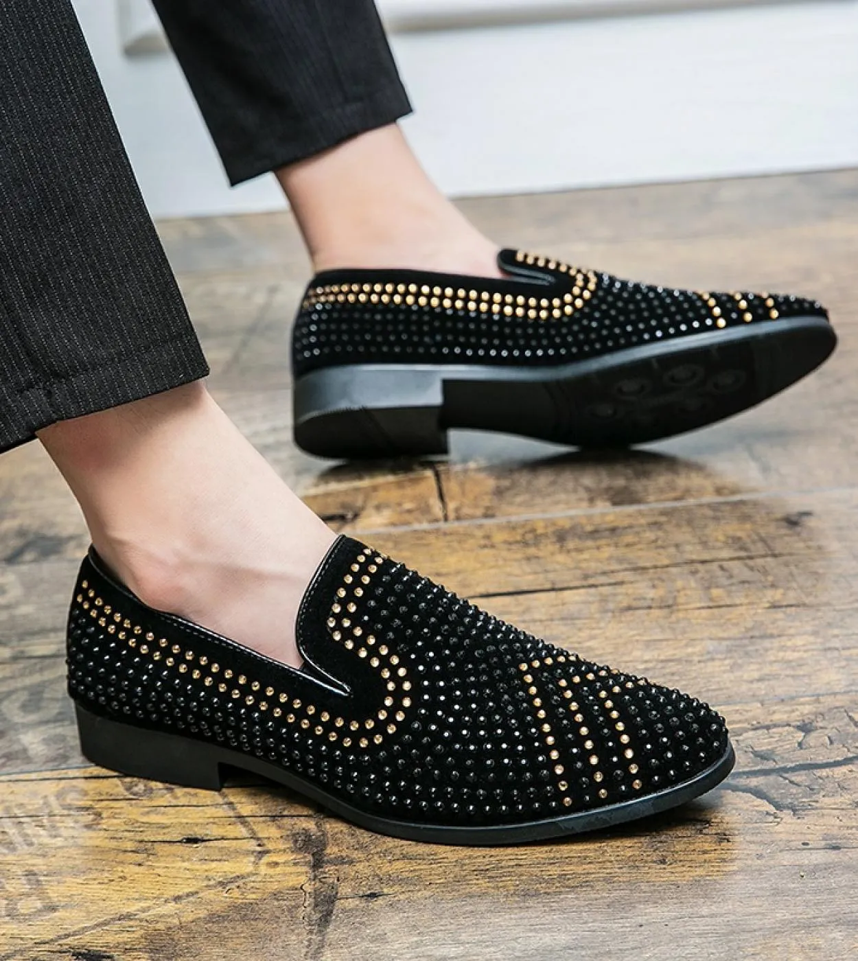 Black Spikes 2022 New Brand Mens Mocassini Scarpe di lusso Denim e paillettes in metallo Scarpe da uomo casual di alta qualità P