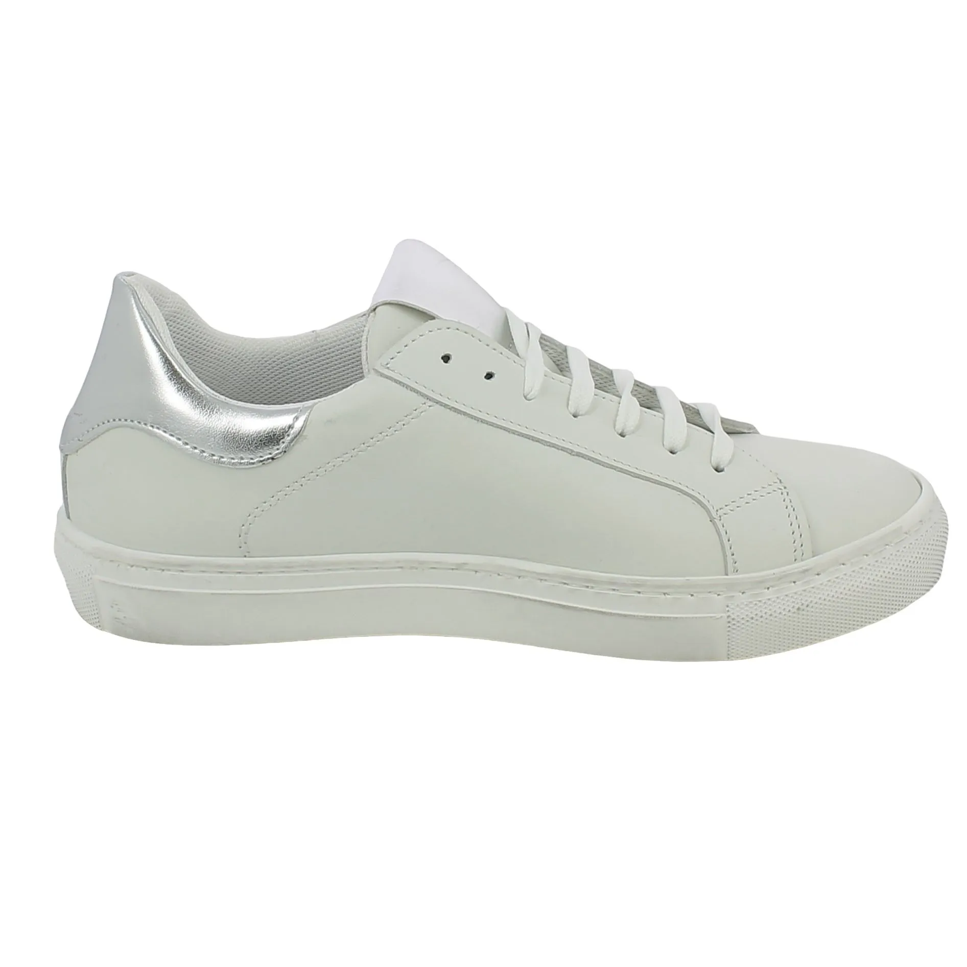 BRAND  Sneaker in pelle banca con stella argento 