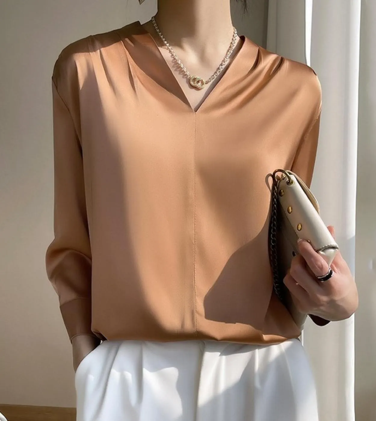 Camicetta elegante da donna in raso Camicia estiva con scollo a V Camicia a maniche lunghe Casual da ufficio Top da donna Solid