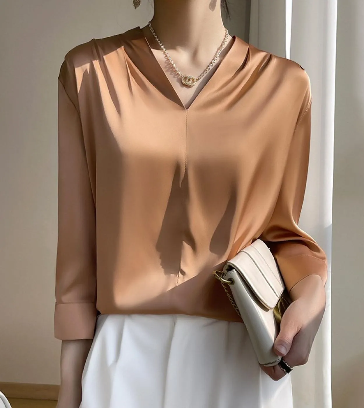 Camicetta elegante da donna in raso Camicia estiva con scollo a V Camicia a maniche lunghe Casual da ufficio Top da donna Solid