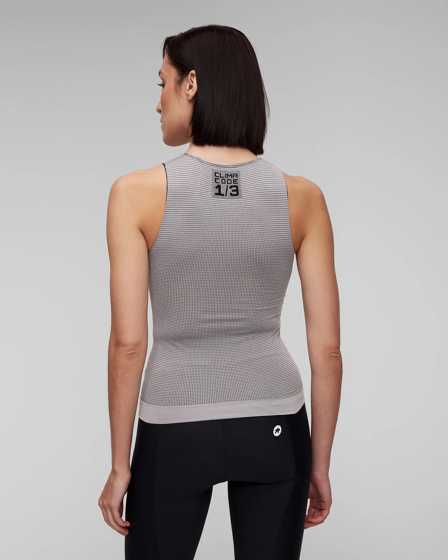 Canottiera grigia da ciclismo da donna Assos W’S 1/3 NS Skin Layer P1 p1240449-1o