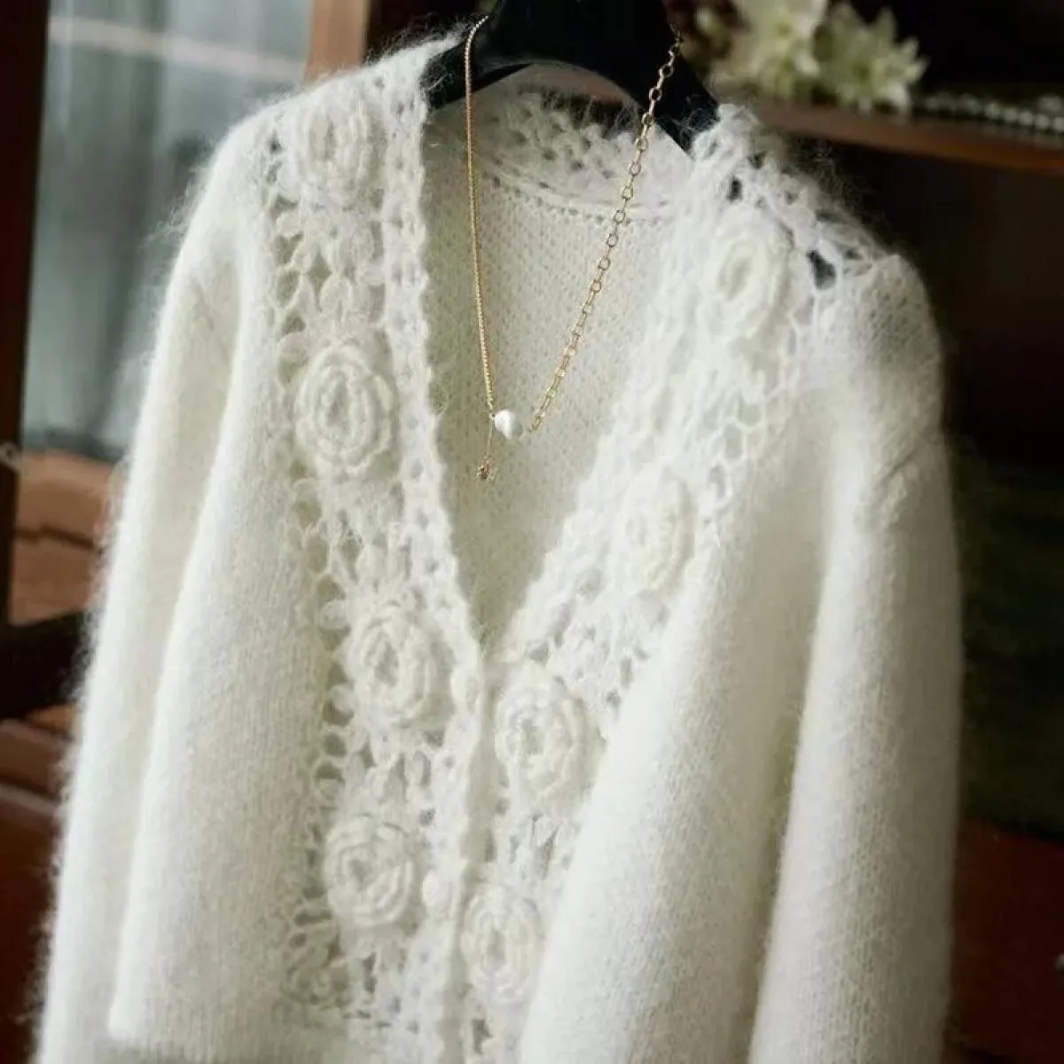 Cappotto maglione cardigan bianco Donna Primavera Autunno Hollow Maglione corto allentato Temperamento Cappotto con scollo a V D
