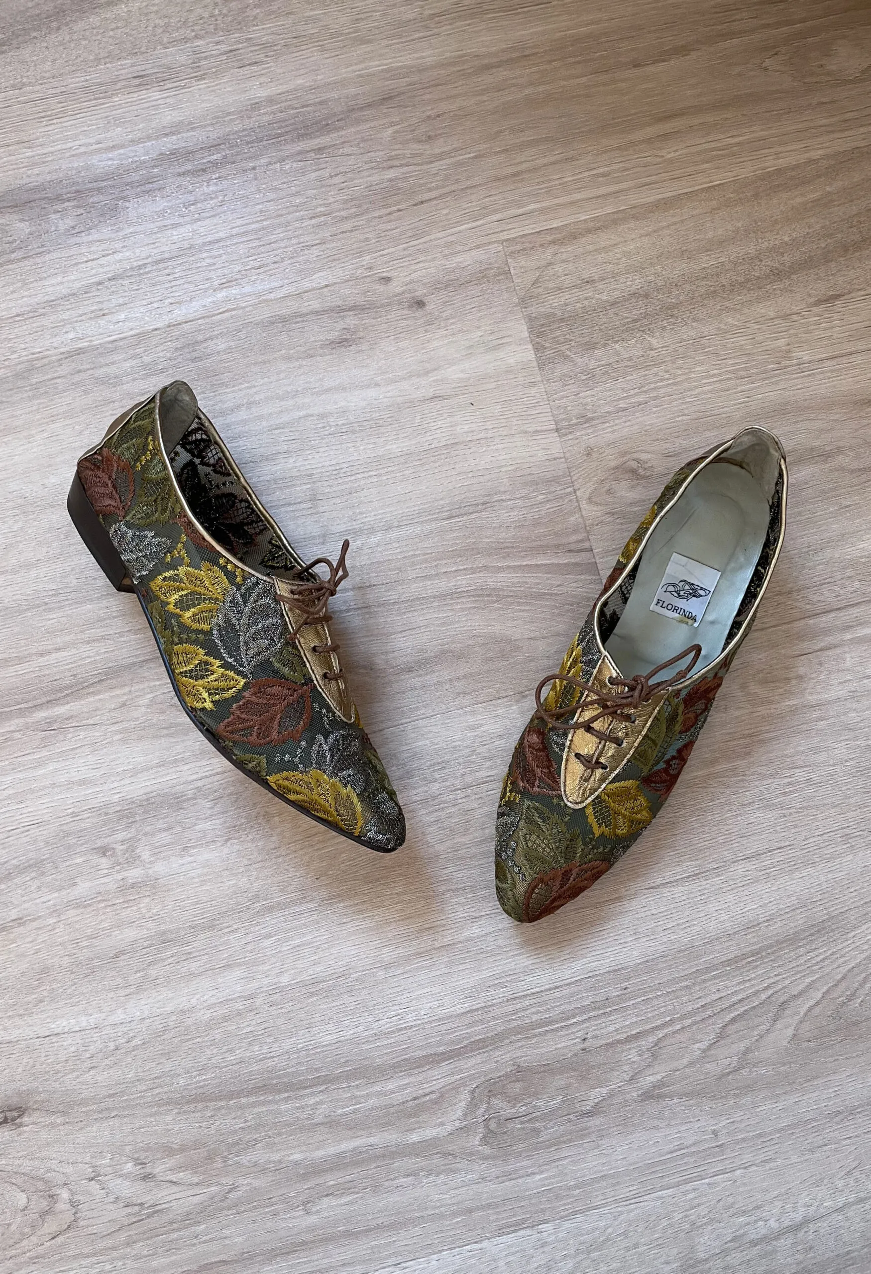 Derby in rete con ricamo foglie vintage anni ’80