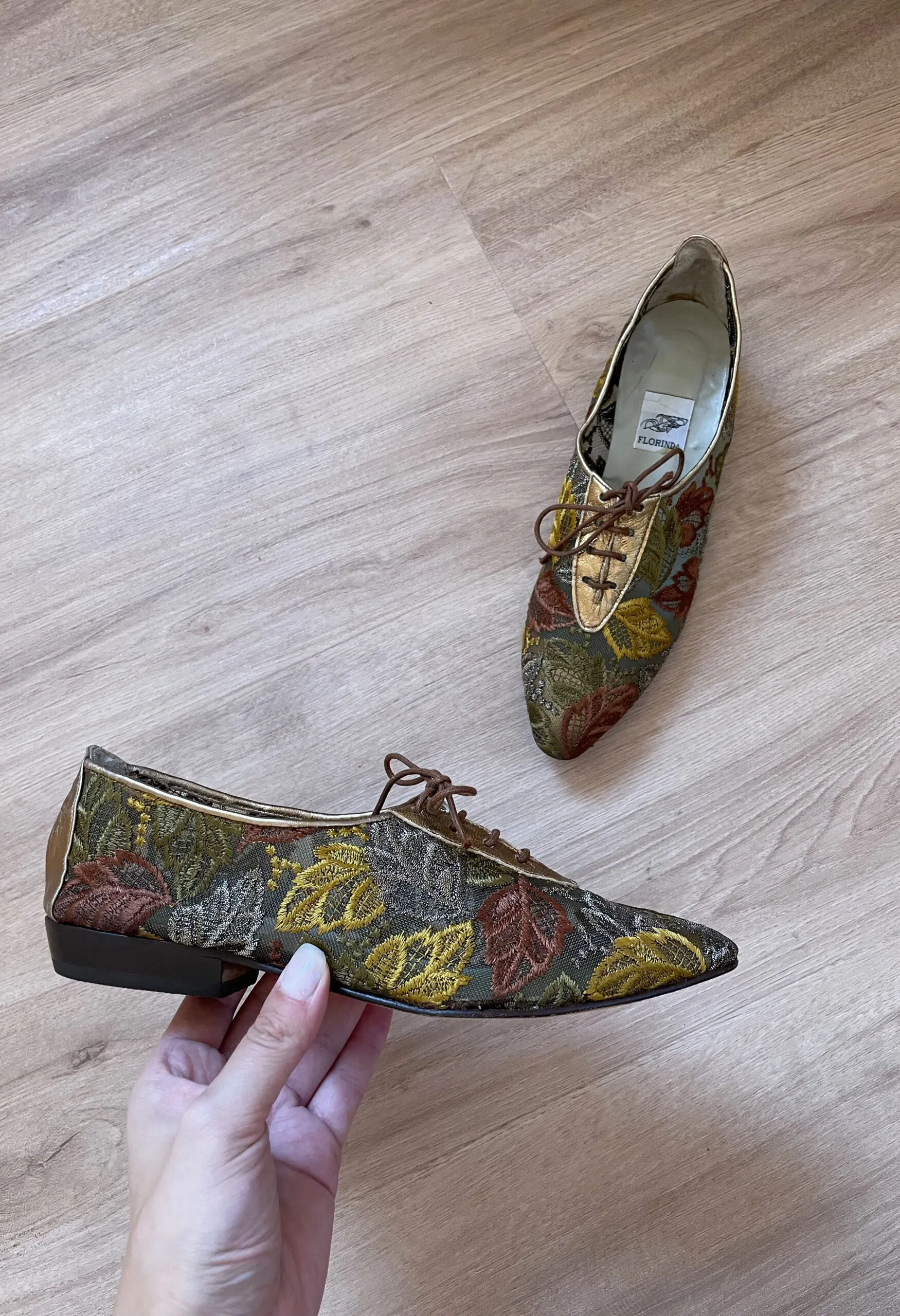 Derby in rete con ricamo foglie vintage anni ’80