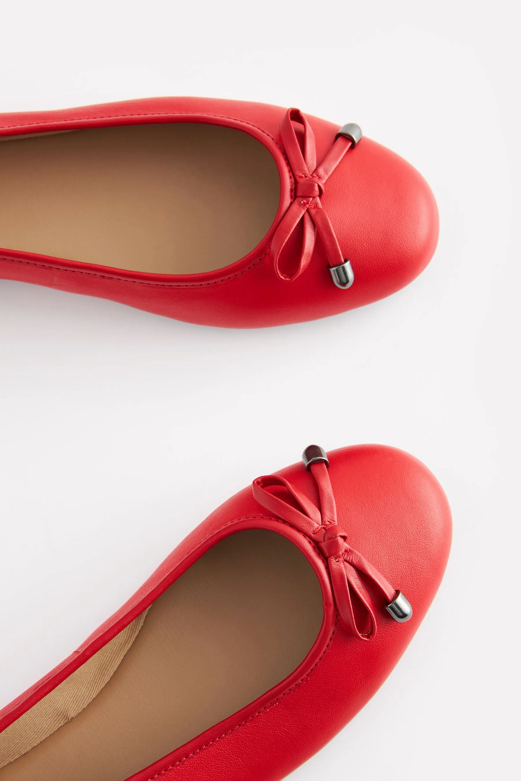 Forever Comfort® Scarpe da ballerina in pelle a punta tonda    