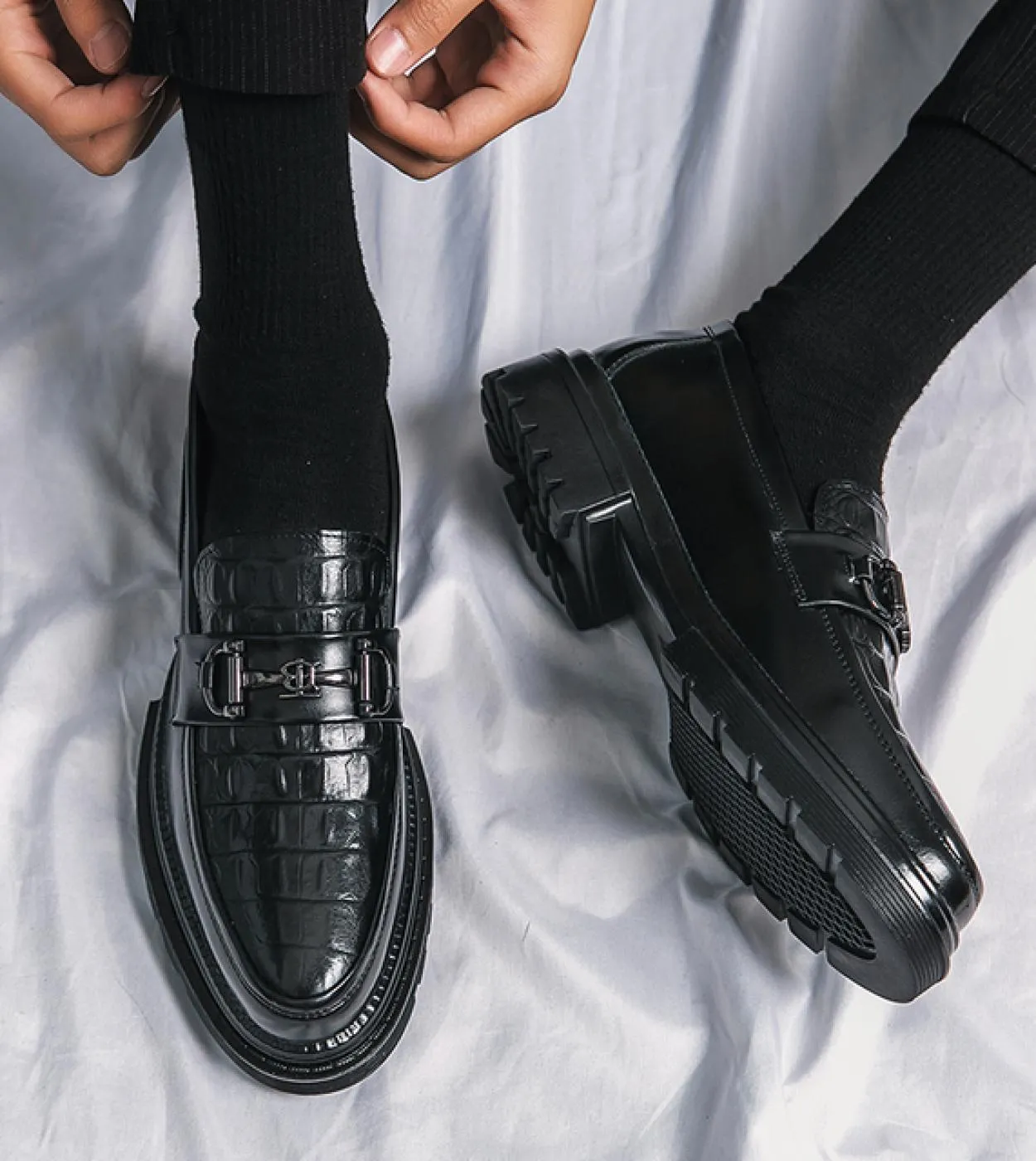 Italia Scarpe da uomo da sposa Casual da uomo Marrone Moda Mocassini Business Scarpe a punta Scarpe in pelle di lusso Louboutins
