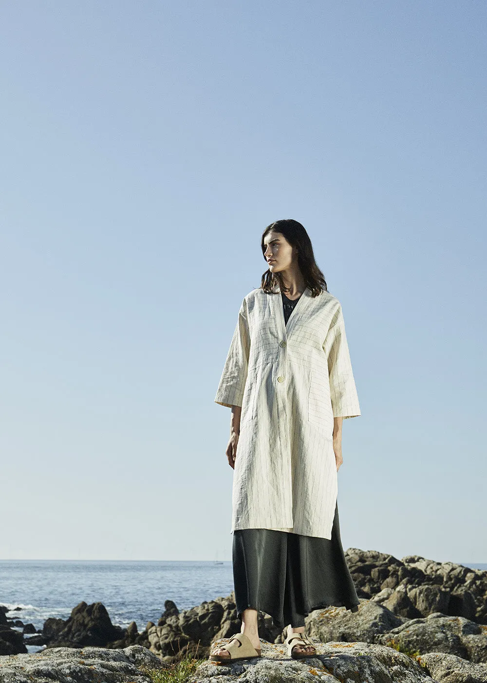 Loose ecru mottled coat with fine stripes