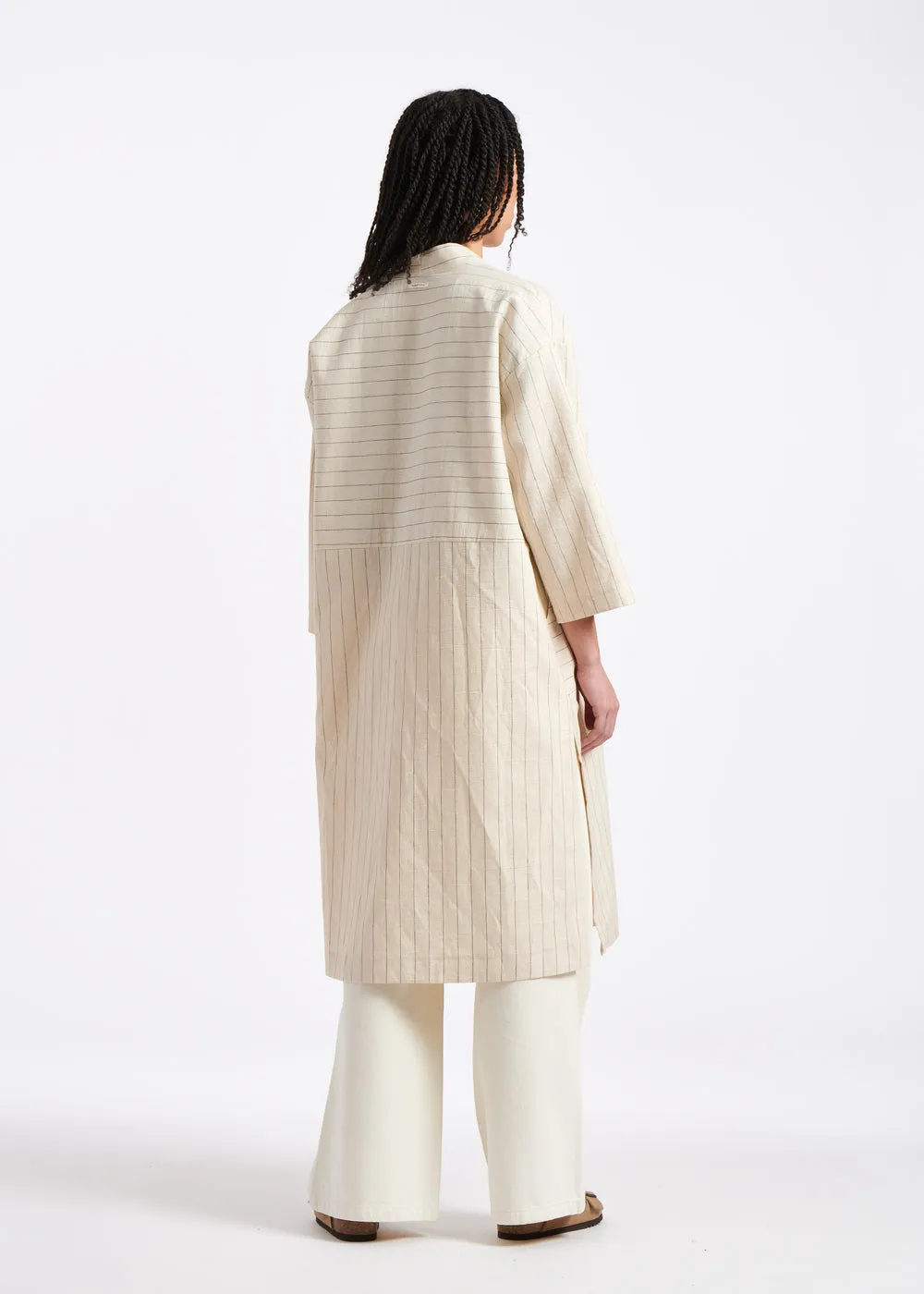 Loose ecru mottled coat with fine stripes
