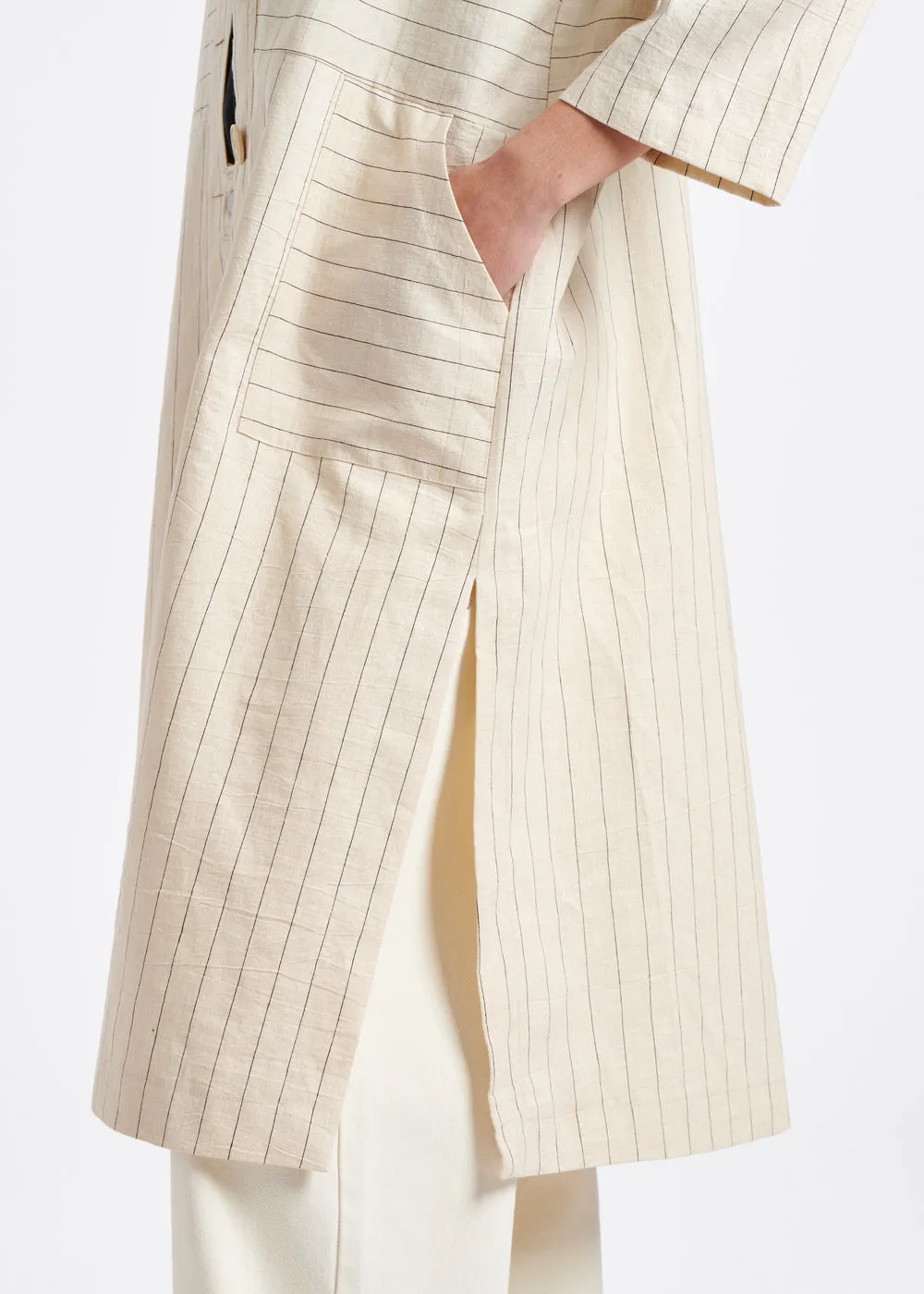 Loose ecru mottled coat with fine stripes