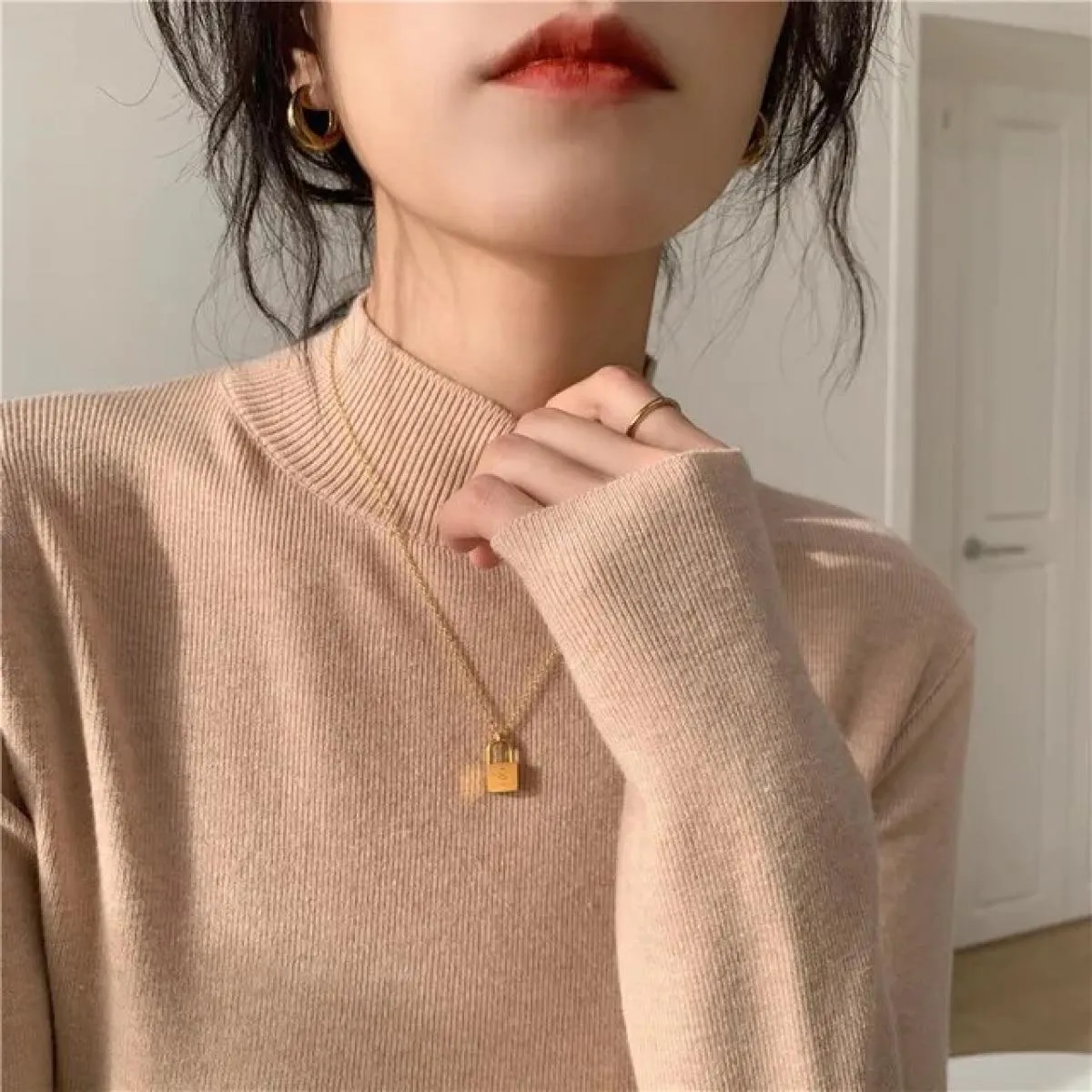 Maglione a mezzo collo alto da donna fondo lavorato a maglia 2023 autunno inverno nuovo maglione caldo pullover