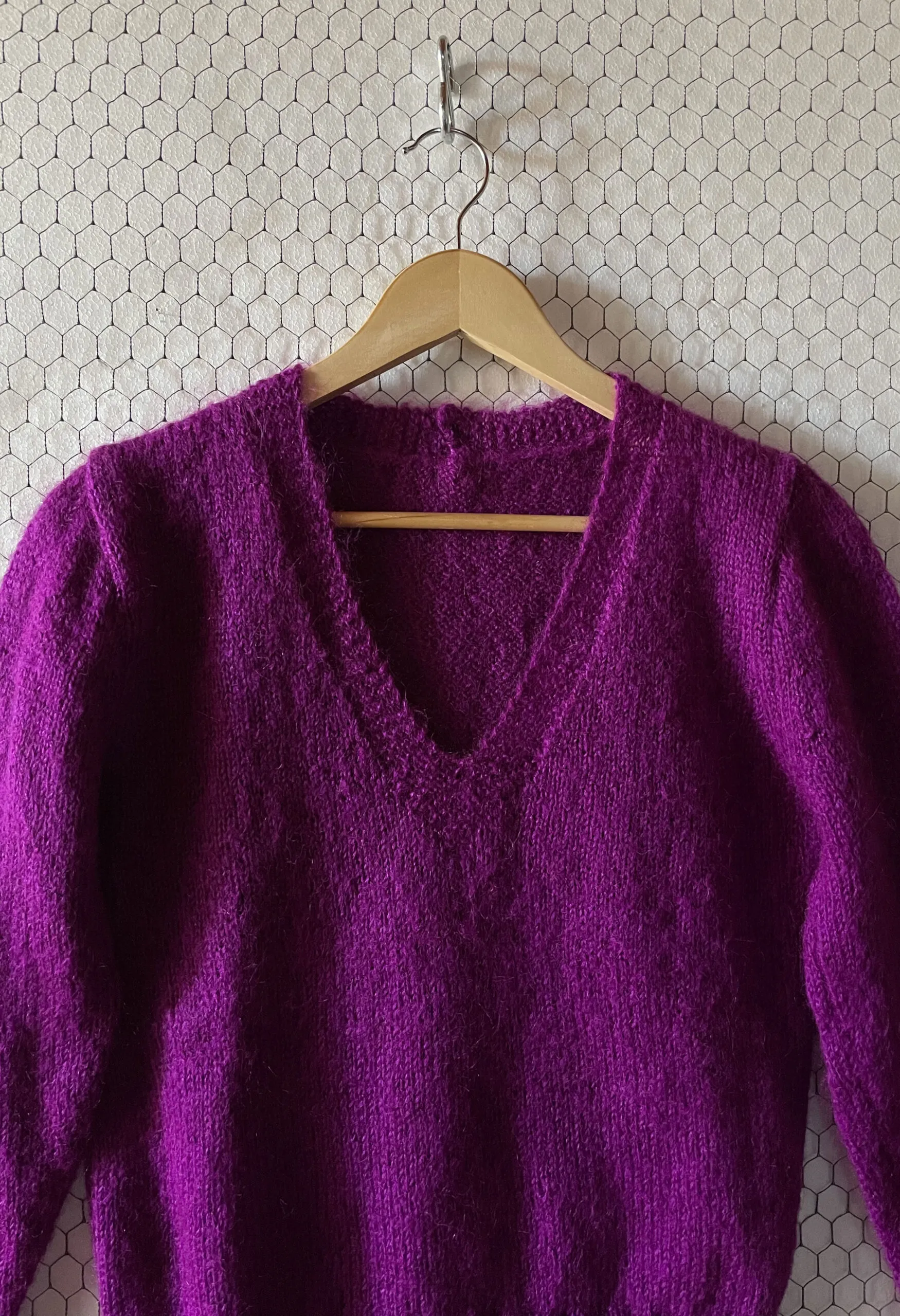 Maglione handmade viola misto mohair vintage anni ’70