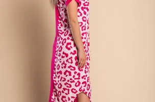 Maxi abito elegante con stampa leopardata, rosa