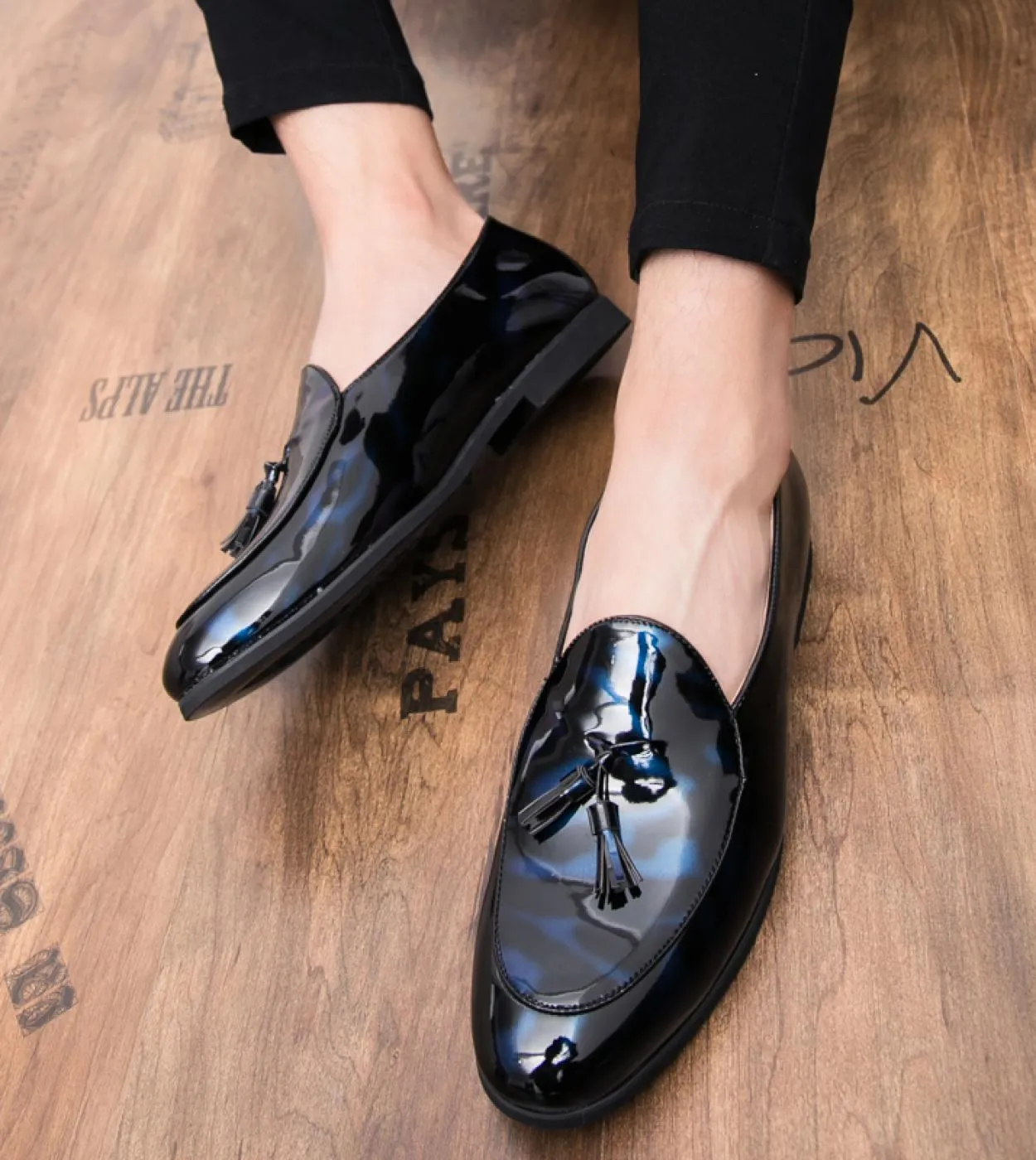 Mocasines Mirror Face Scarpe da uomo Scarpe da guida da uomo daffari Mocassini con nappe fatti a mano Chaussure Party Flats Sca