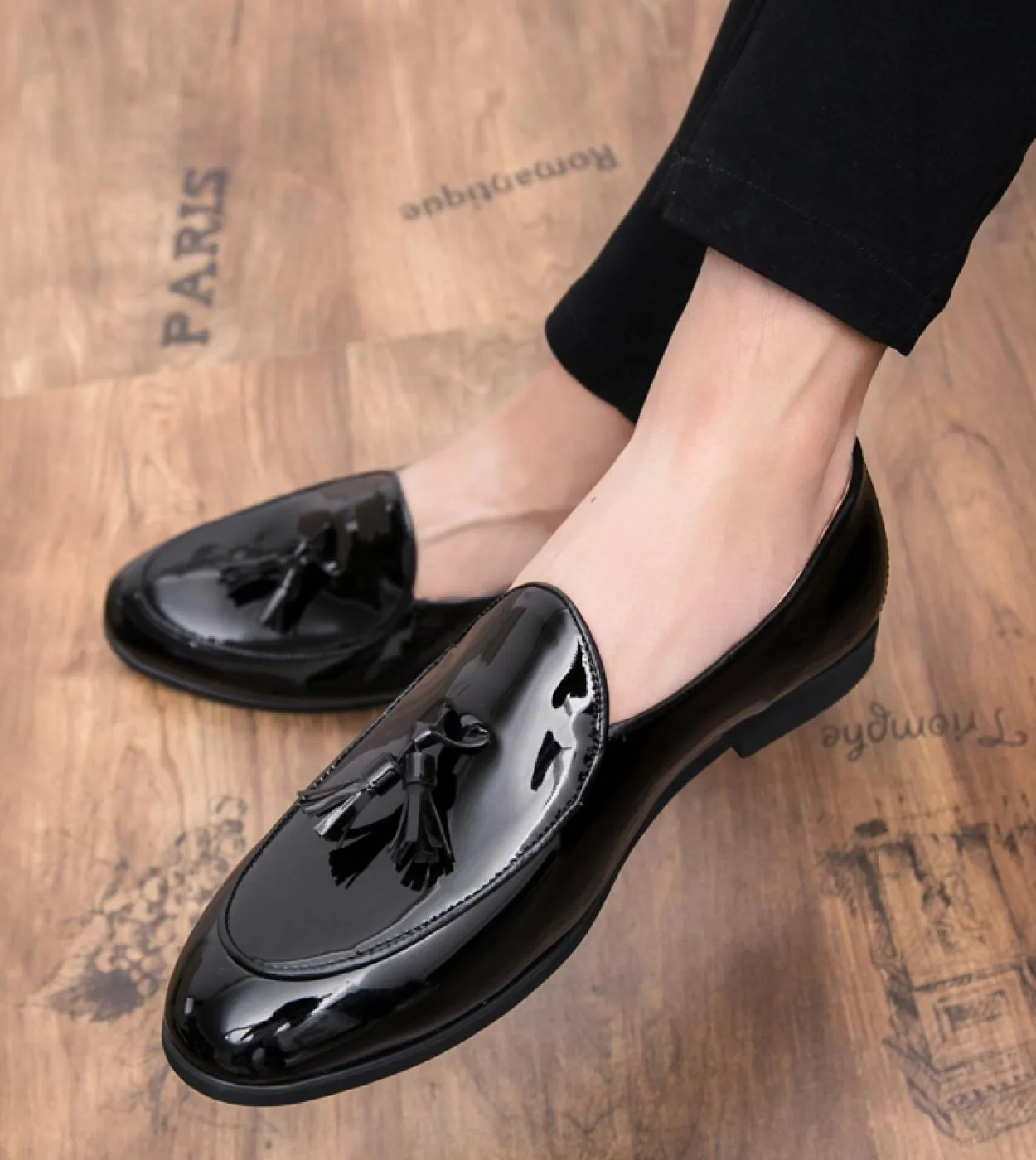 Mocasines Mirror Face Scarpe da uomo Scarpe da guida da uomo daffari Mocassini con nappe fatti a mano Chaussure Party Flats Sca
