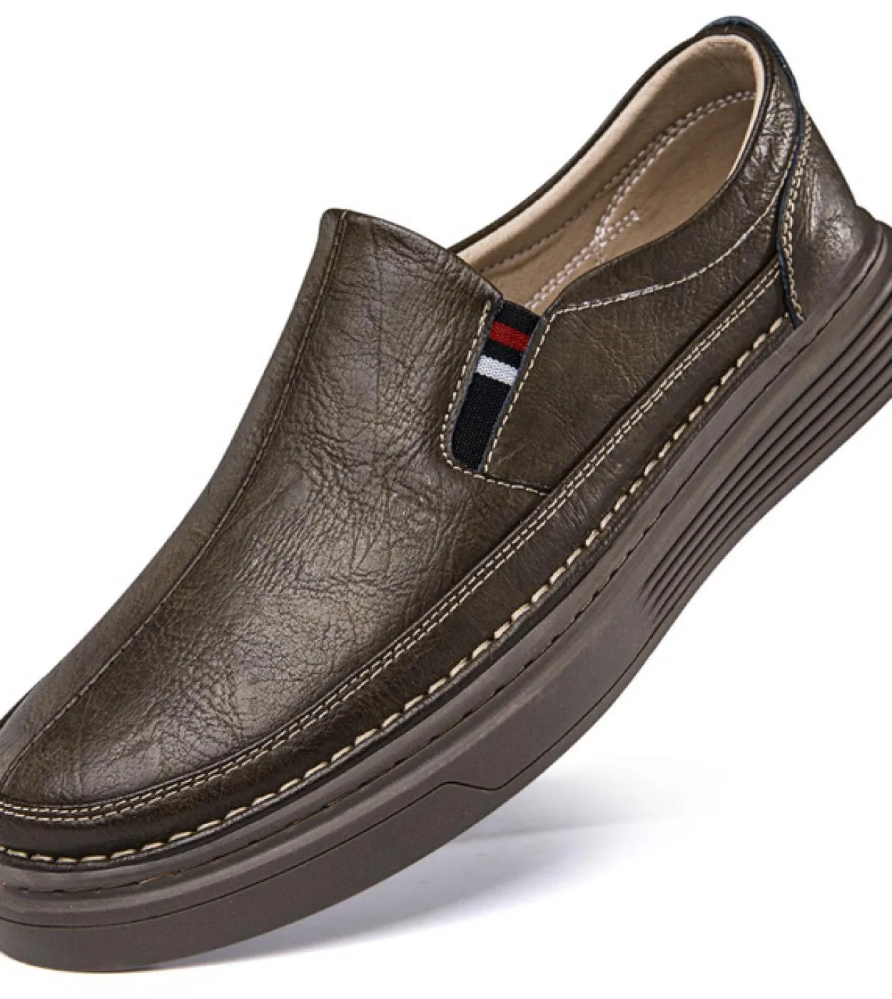 Mocassini con fondo spesso di marca di lusso Scarpe casual da uomo Slip on Scarpe eleganti in pelle Scarpe da uomo ufficiali da