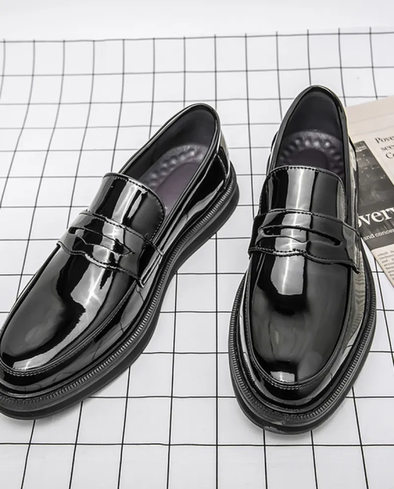 Mocassini da uomo di marca Abito da uomo bianco Abito da sposa da ufficio Scarpe Stringate Punta tonda Scarpe in pelle lucida ne