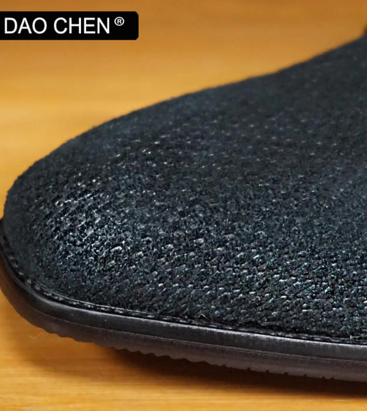 Mocassini da uomo di marca di lusso Scarpe in pelle scamosciata Scarpe con nappe nere Slip On Scarpe eleganti da uomo Banchetto