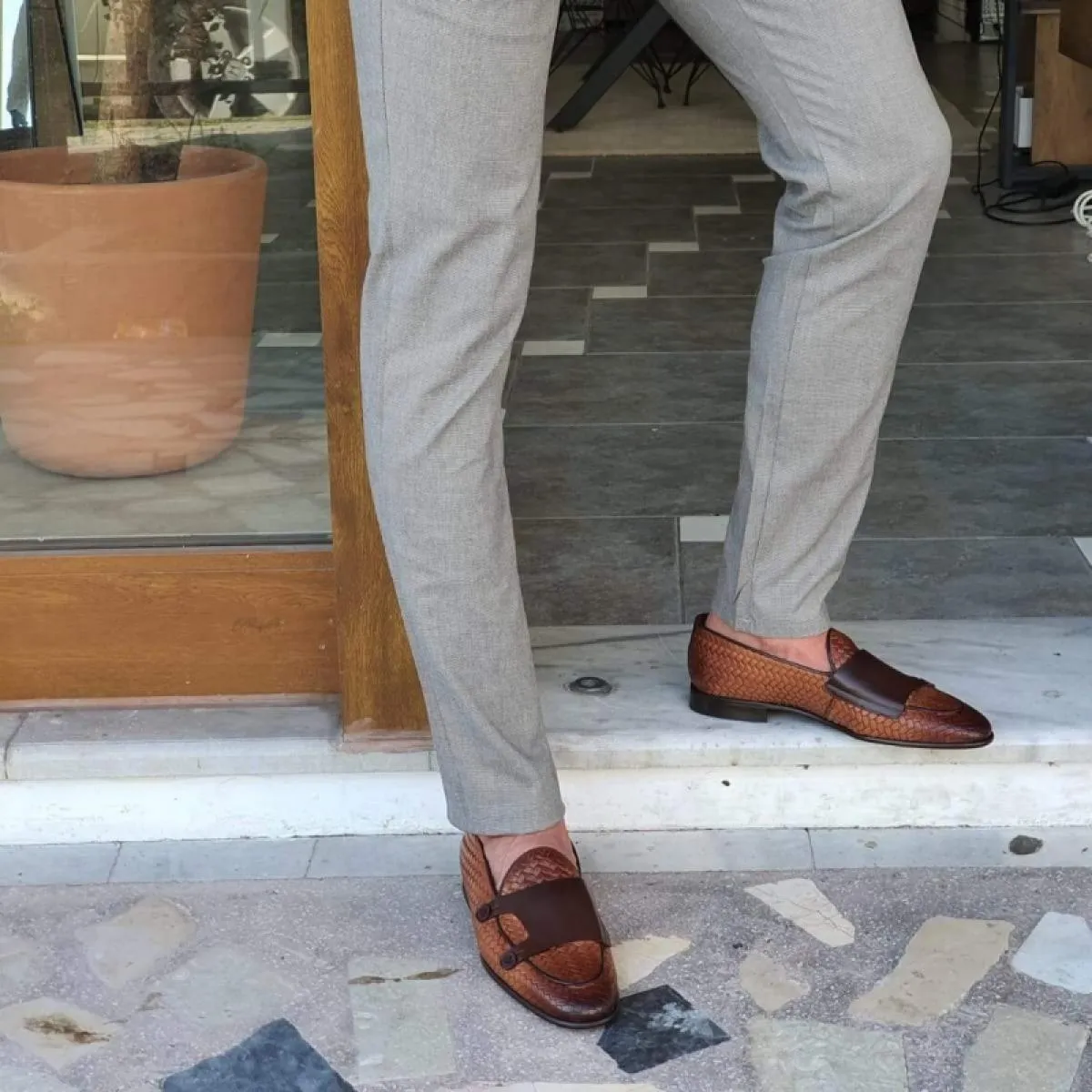 Mocassini da uomo marroni con doppia fibbia Scarpe da monaco slip on punta tonda Primavera Autunno fatte a mano Scarpe formali d