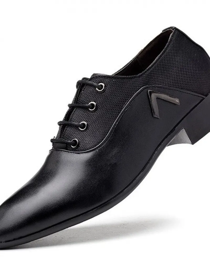 Mocassini formali da uomo di nuova moda Scarpe da lavoro in pelle casual Scarpe con suola morbida Scarpe stringate comode da gui