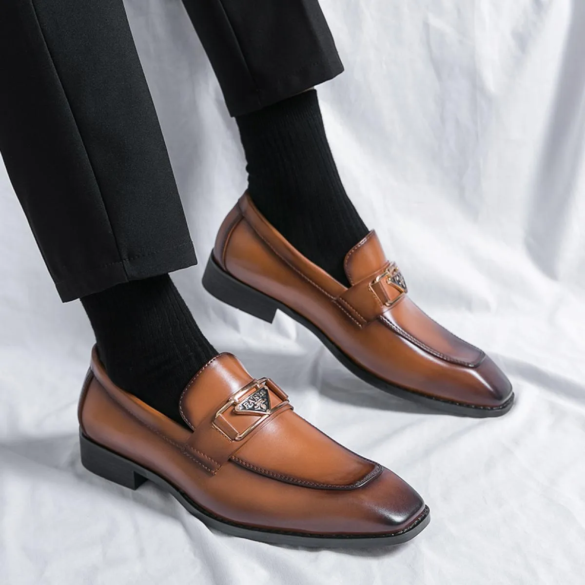 Nuovi mocassini marroni da uomo Scarpe formali da uomo con punta quadrata nera Scarpe da uomo fatte a mano da lavoro Taglia 3846