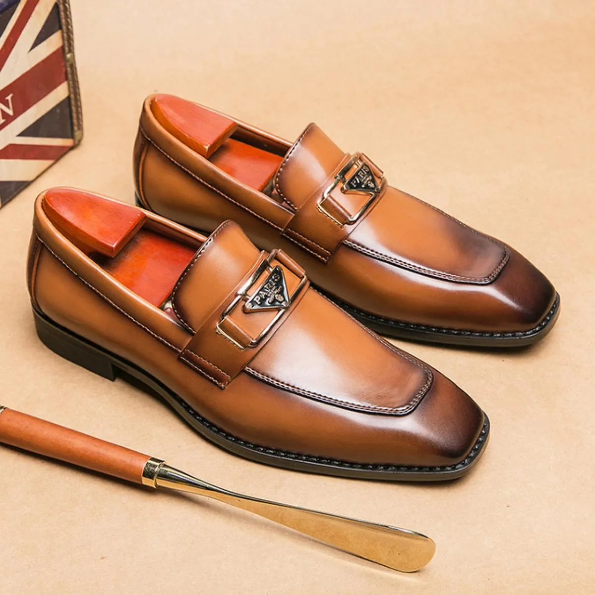 Nuovi mocassini marroni da uomo Scarpe formali da uomo con punta quadrata nera Scarpe da uomo fatte a mano da lavoro Taglia 3846