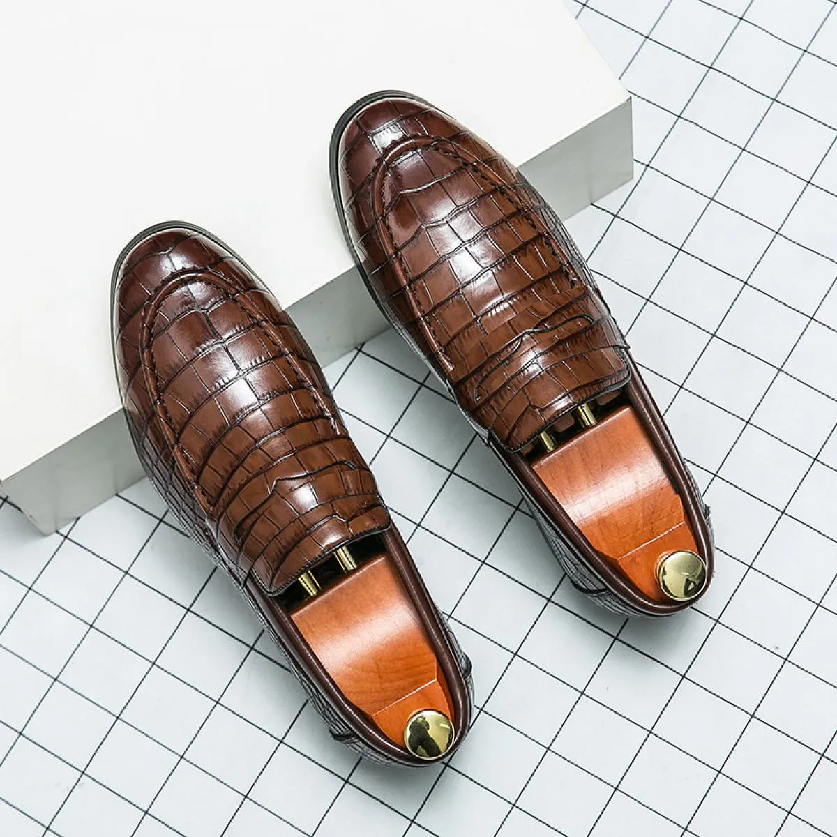 Nuovi mocassini marroni scarpe da uomo modello pietra slip on scarpe da uomo d'affari nere formali taglia 38 48 scarpe da uomo d
