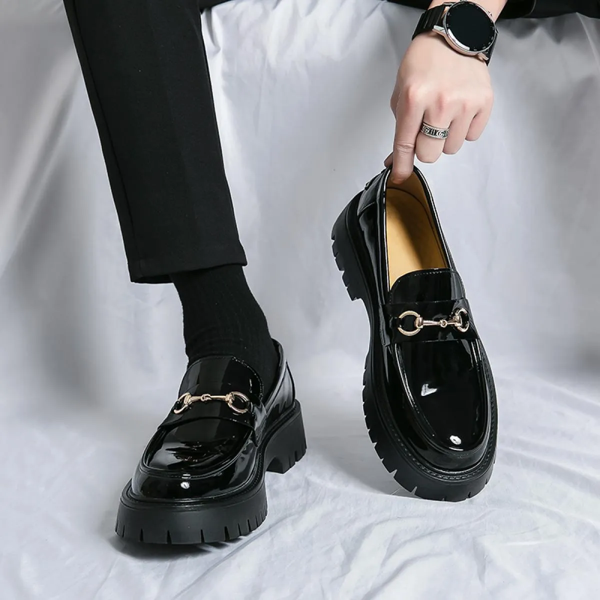 Nuovi mocassini neri da uomo in pelle verniciata punta tonda slip on scarpe da uomo formali da sposa taglia business 38 45