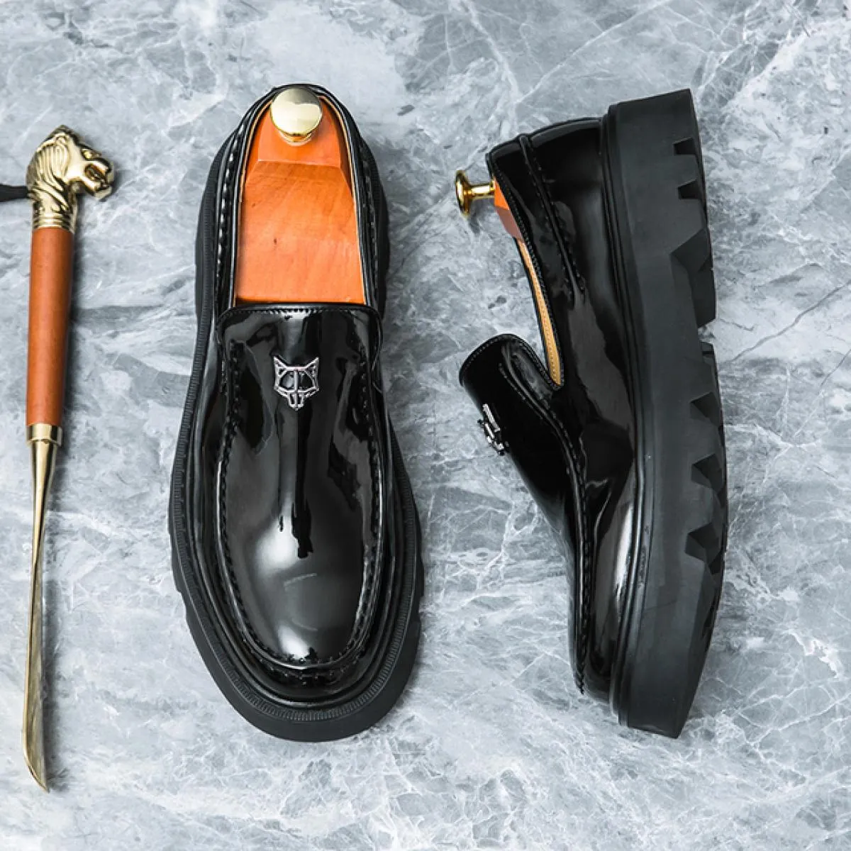 Nuovi mocassini neri da uomo in pelle verniciata punta tonda slip on scarpe da uomo formali da sposa taglia business 38 45