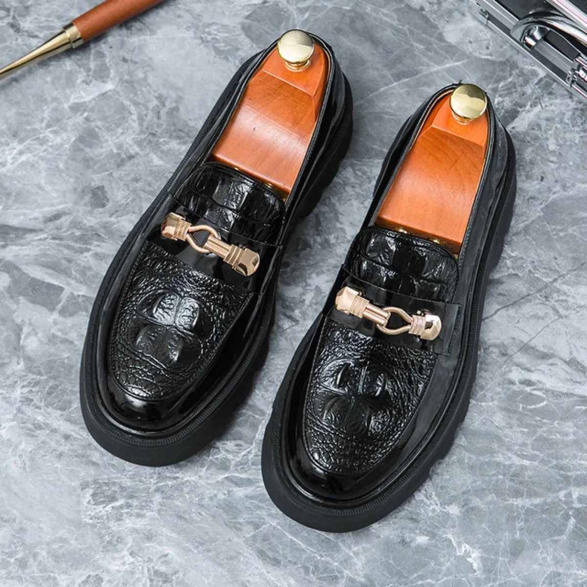 Nuovi mocassini neri da uomo in pelle verniciata punta tonda slip on scarpe da uomo formali da sposa taglia business 38 45