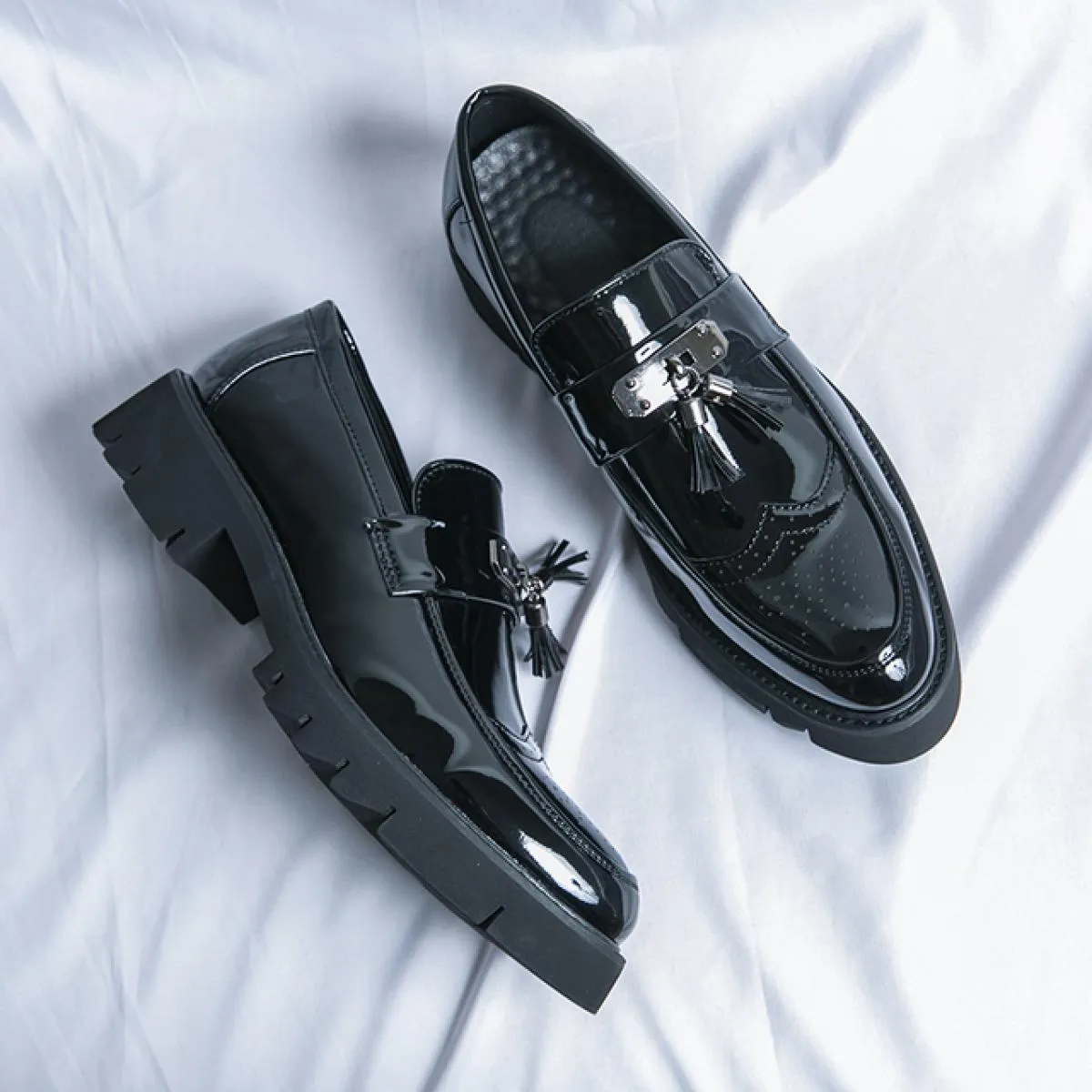Nuovi mocassini neri da uomo in pelle verniciata punta tonda slip on scarpe da uomo formali da sposa taglia business 38 45