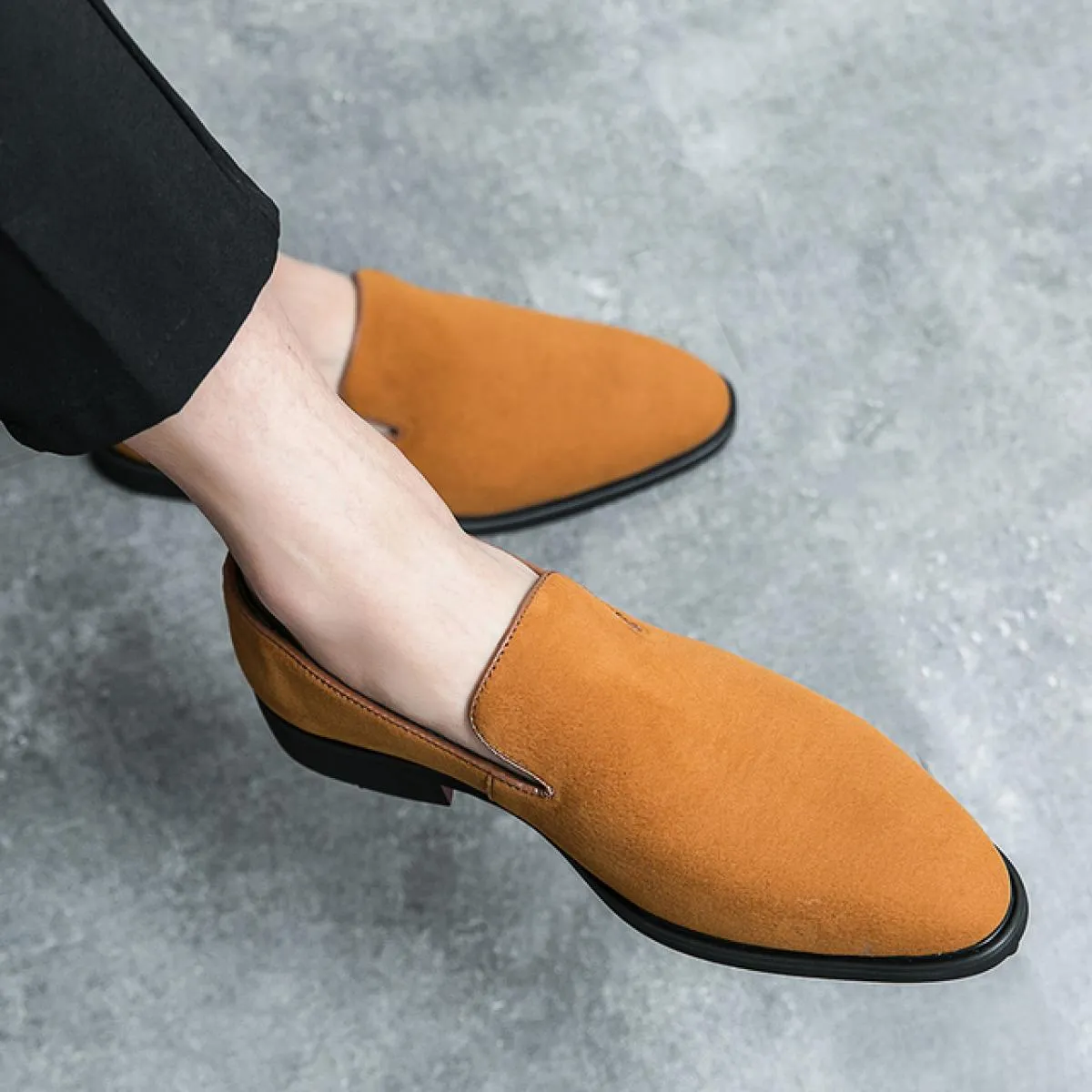 Nuovi mocassini neri da uomo suola rossa punta tonda marrone giallo scarpe formali da uomo affari fatti a mano taglia 38 46 sped