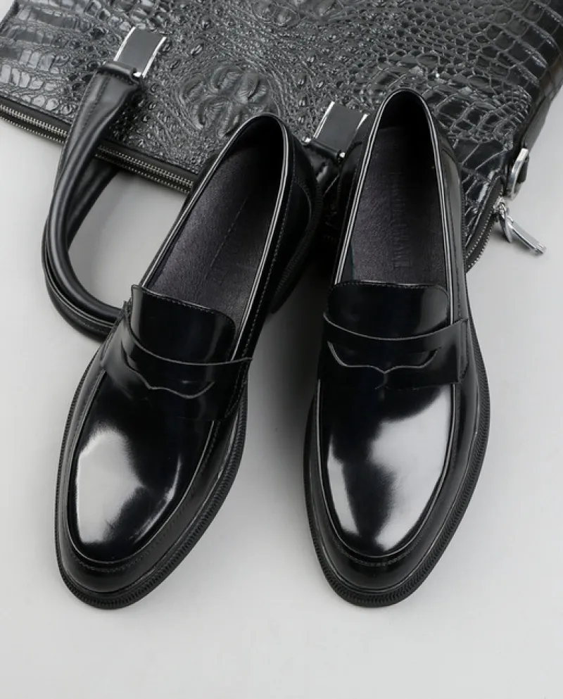Nuovi uomini mocassini in vera pelle di mucca in pelle verniciata scarpe eleganti fatte a mano di qualità slip on scarpe da guid