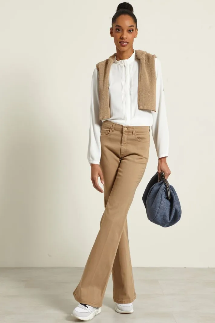 Pantaloni svasati in cotone