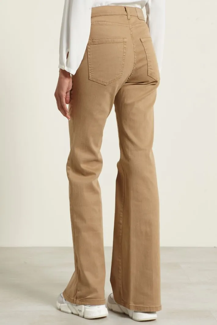 Pantaloni svasati in cotone