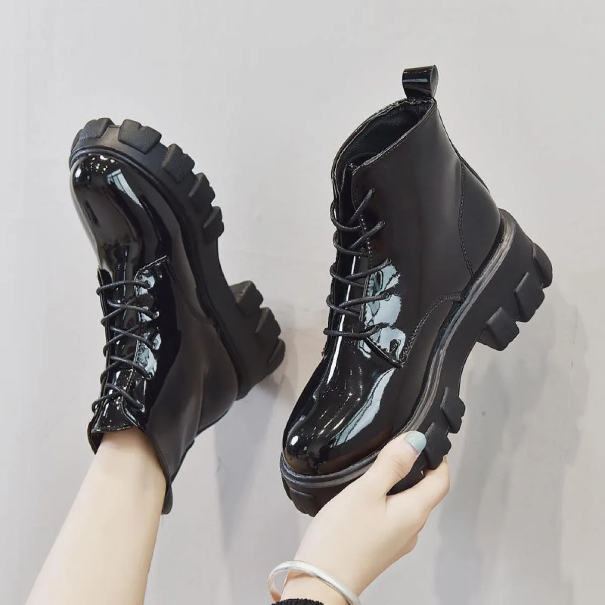 Scarpe da roccia Stivali da donna Stivaletti al polpaccio da donna Stivali firmati di lusso da donna Stivaletti con tacco basso