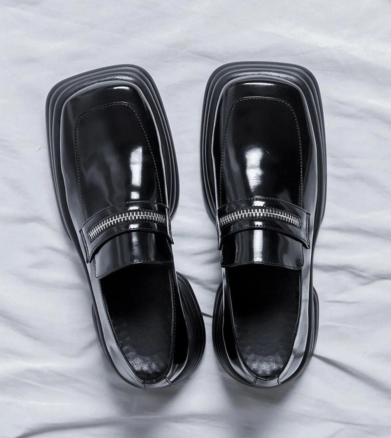 Scarpe da sera eleganti da uomo retrò Scarpe da ginnastica firmate da uomo con punta quadrata Mocassini da uomo con suola spessa