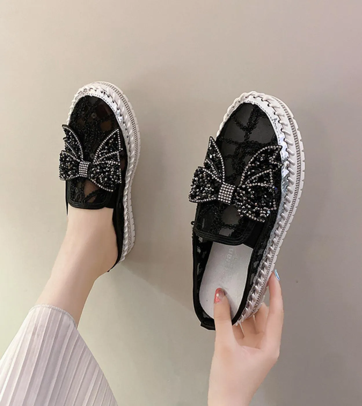 Scarpe estive Donna Flats Platform Luxury Bling Butterfly Knot Air Mesh Cool Mocassini Coppia cristalli cuciti Suola spessa