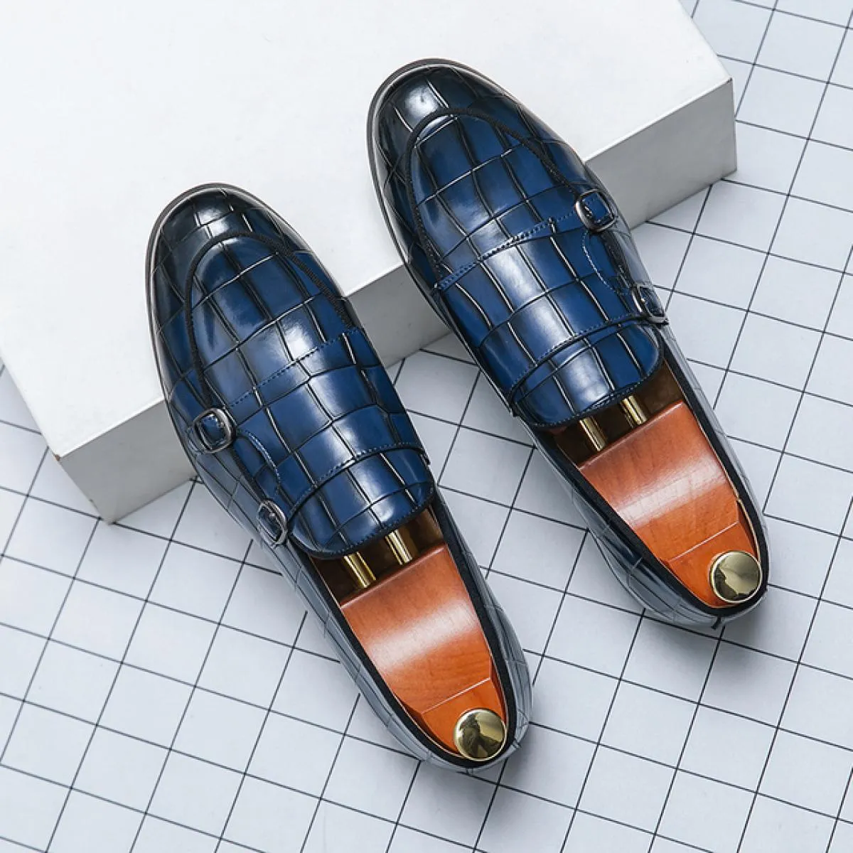 Scarpe formali da uomo nere Mocassini blu marroni Slip On Stone Pattern Business Scarpe da monaco con doppia fibbia per uomo con