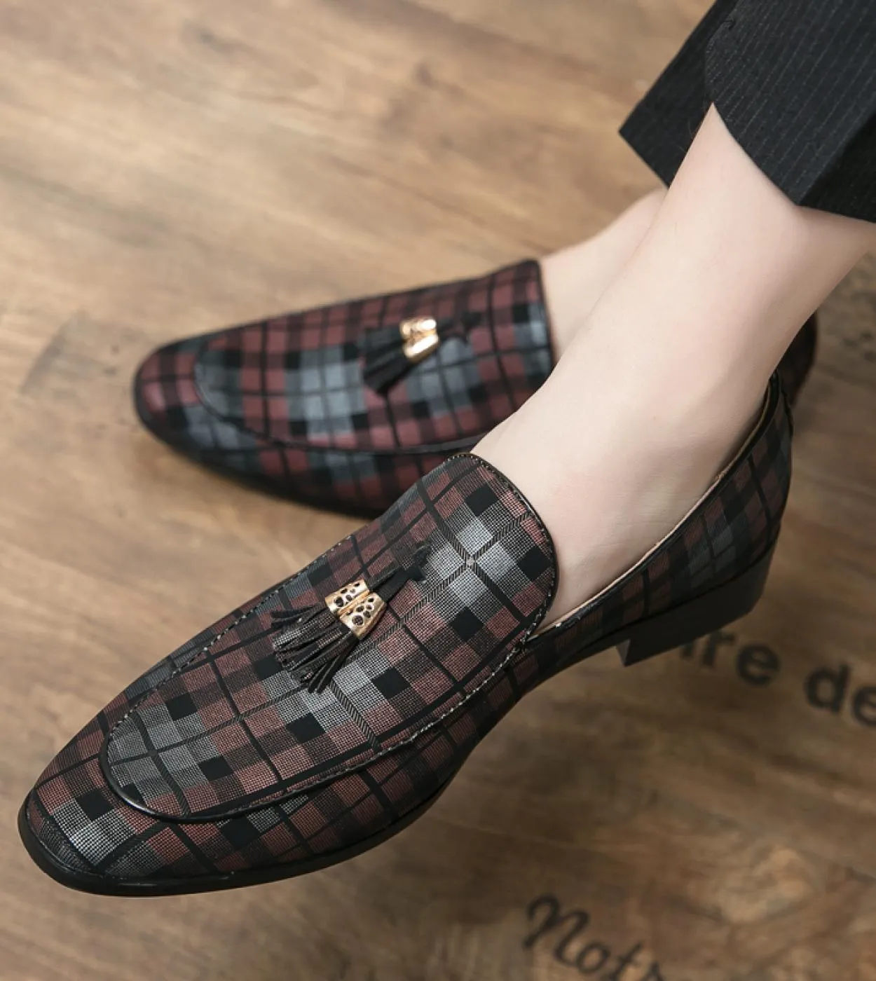 Scarpe in pelle con nappe primaverili Scarpe da uomo di moda di lusso Slip On Flats Mocassini maschili Scarpe da cerimonia da ce