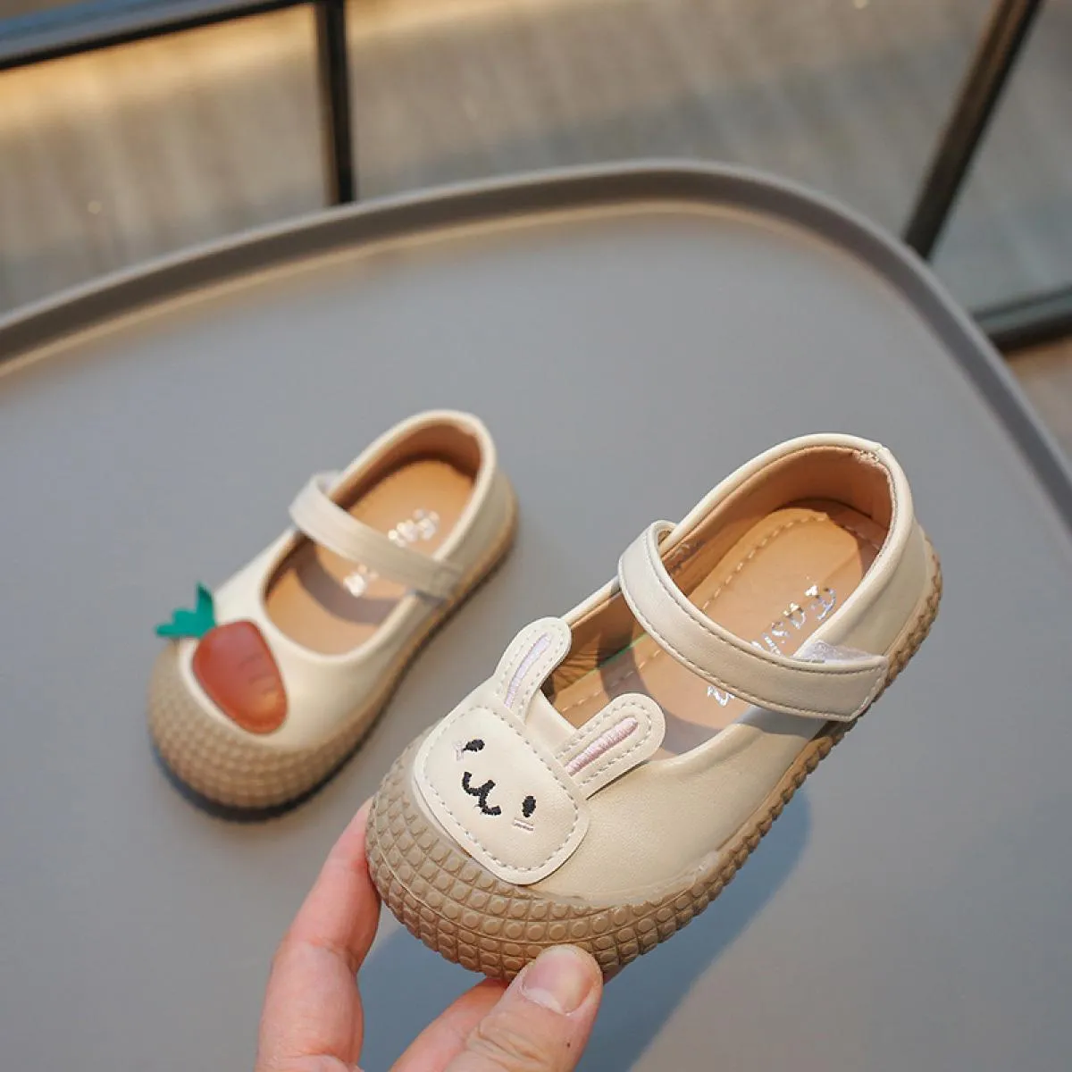 Scarpe per ragazze Baby Mary Janes Cartoon Bunny Piccoli bambini Scarpe in pelle primaverili Divertenti scarpe comode per bambin