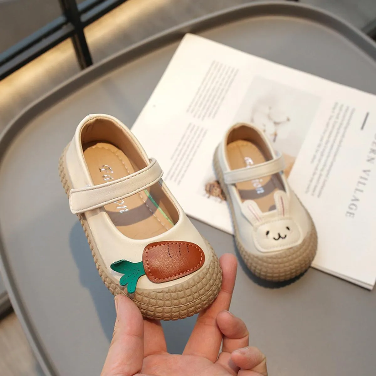Scarpe per ragazze Baby Mary Janes Cartoon Bunny Piccoli bambini Scarpe in pelle primaverili Divertenti scarpe comode per bambin