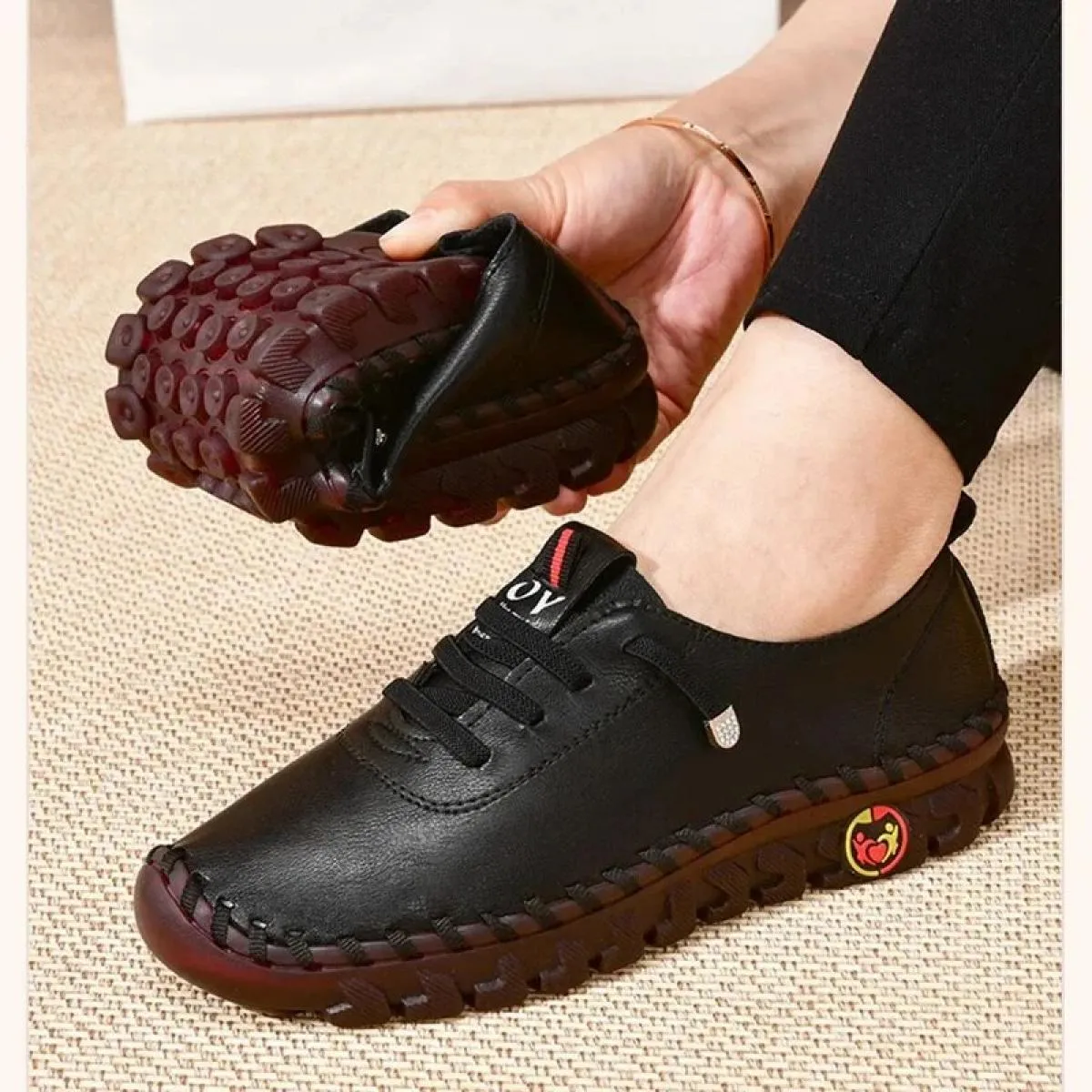 Sneakers Scarpe da donna Mocassini in pelle Scarpe da donna Comode scarpe slip-on Filo per cucire a mano Scarpe da mamma Zapatil