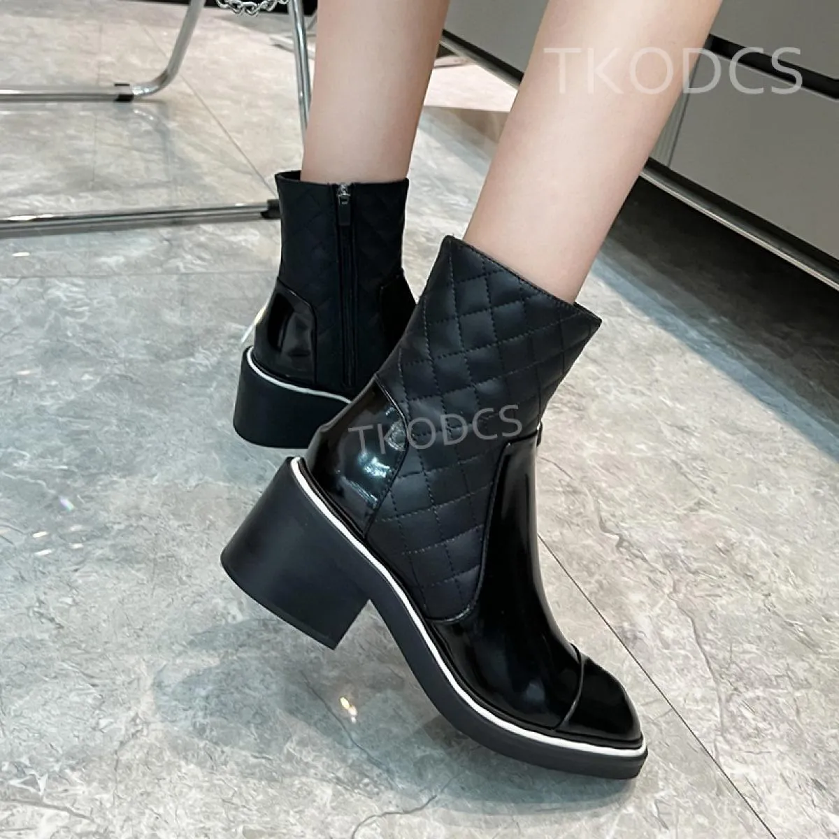 Stivaletti con tacco alto con cerniera in vera pelle Stivaletti corti neri da donna eleganti di marca Stivali da cavaliere class