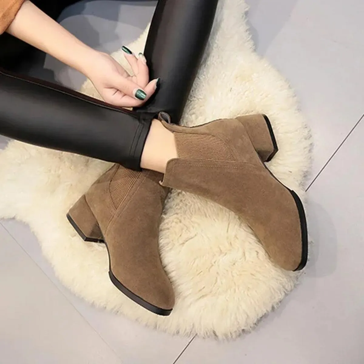 Stivaletti da donna Stivali autunno-inverno Slip On Punta tonda Tacco quadrato da 3,5 cm Solido Casual Stivaletti in cammello ne