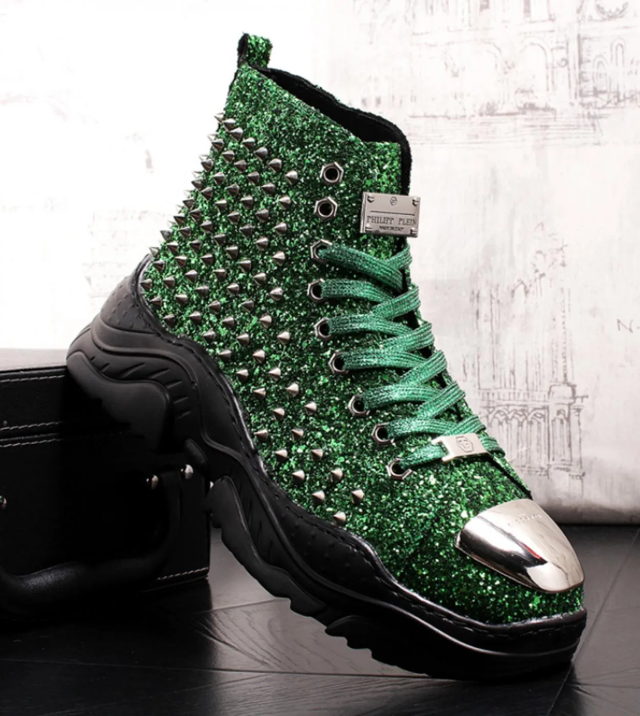 Stivaletti da uomo con rivetti Stivaletti da uomo con paillettes verdi Mostrano scarpe Moda uomo alto con borchie Sneaker Cat Bo